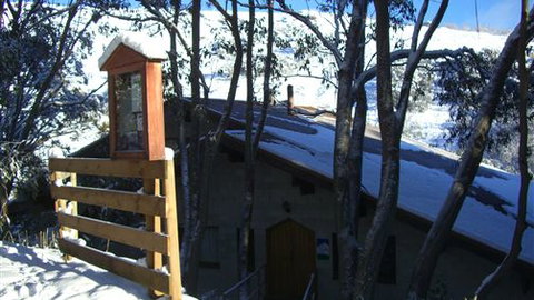 Trackers Mountain Lodge - Melbourne Tourism 4