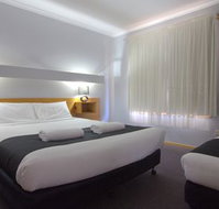 Blue Whale Motor Inn  Apartments
