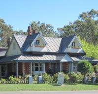 Magnolia Mansfield - Melbourne Tourism