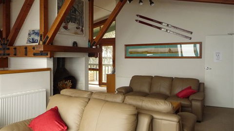 Leeton Lodge - Melbourne Tourism 1