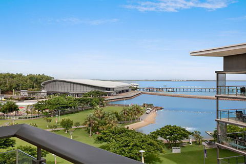 Ananya Executive - Melbourne Tourism 1