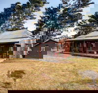The Pines Cottage - Melbourne Tourism