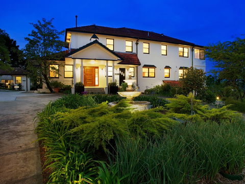 St Raphael - Melbourne Tourism 0