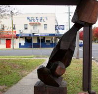 New England Hotel Motel - Melbourne Tourism