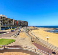 Quality Hotel NOAHS On the Beach - Melbourne Tourism