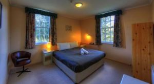 Sponars Chalet - Melbourne Tourism 0