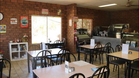 Mataranka Roadhouse And Cabins - Melbourne Tourism 2