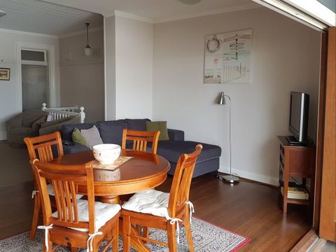 Newcastle Terraces And Apartments - Harbourside Apartment - Melbourne Tourism 3