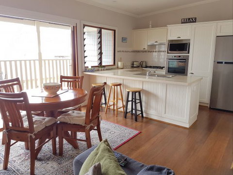 Newcastle Terraces And Apartments - Harbourside Apartment - Melbourne Tourism 4