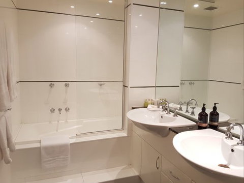 Newcastle Terraces And Apartments - Harbourside Apartment - Melbourne Tourism 18