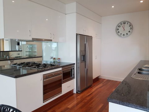 Newcastle Terraces And Apartments - Harbourside Apartment - Melbourne Tourism 20