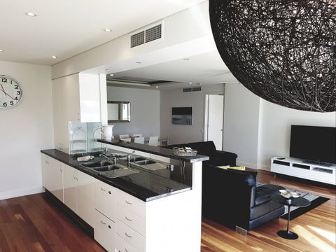 Newcastle Terraces And Apartments - Harbourside Apartment - Melbourne Tourism 25