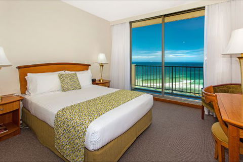 Quality Hotel NOAHS On The Beach - Melbourne Tourism 2