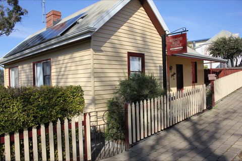 Bridge View Retreat - Melbourne Tourism 0