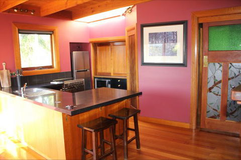 Bridge View Retreat - Melbourne Tourism 1