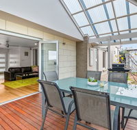 Limestone Coast Apartments - Melbourne Tourism