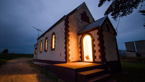 Lakeside Chapel Meningie - Melbourne Tourism 8