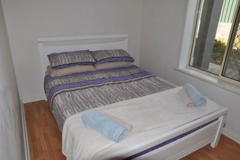 Semaphore Beach Holiday Let - Melbourne Tourism 2
