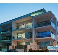Unwind at 29 Breeze Penthouse - Melbourne Tourism