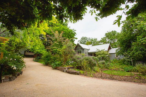 Oak Tree Lodge - Melbourne Tourism 5