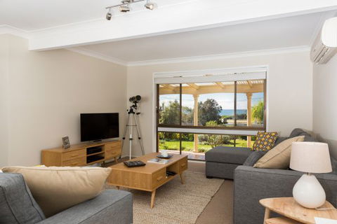 Casa Moana - Melbourne Tourism 0