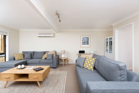 Casa Moana - Melbourne Tourism 1
