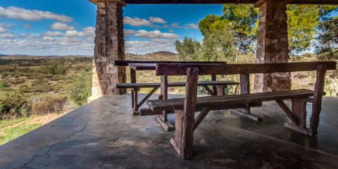 Little Paddock Homestead - Melbourne Tourism 0