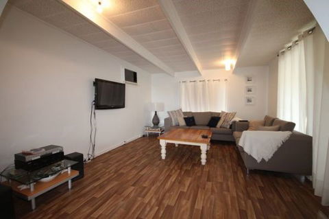 LJ Hooker Goolwa Holiday Rentals - 42 Underwood Avenue, Goolwa Beach - Melbourne Tourism 10