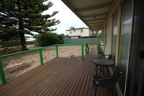 LJ Hooker Goolwa Holiday Rentals - 42 Underwood Avenue, Goolwa Beach - Melbourne Tourism 15