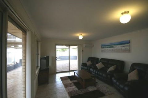 LJ Hooker Goolwa Holiday Rentals - 42 Underwood Avenue, Goolwa Beach - Melbourne Tourism 22