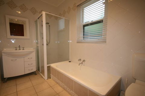 LJ Hooker Goolwa Holiday Rentals - 42 Underwood Avenue, Goolwa Beach - Melbourne Tourism 26