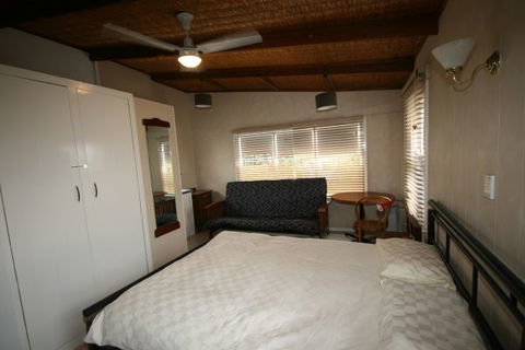 LJ Hooker Goolwa Holiday Rentals - 42 Underwood Avenue, Goolwa Beach - Melbourne Tourism 27