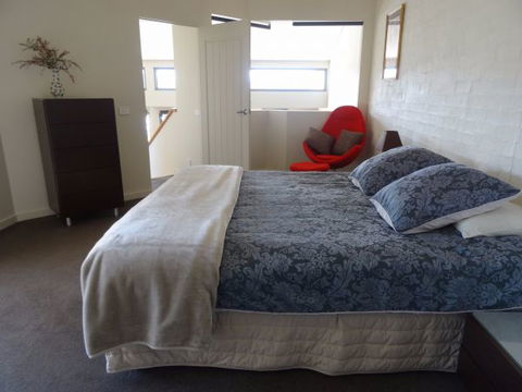 Moorhen Cove - Melbourne Tourism 3