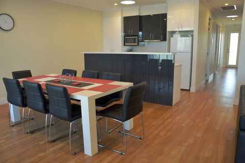 Port Lincoln City Apartment - Melbourne Tourism 1