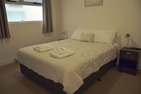 Port Lincoln City Apartment - Melbourne Tourism 4