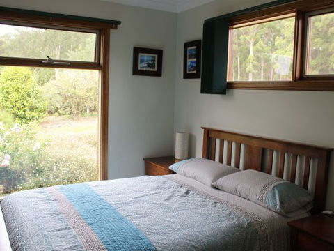 Eagle's Roost Farmstay B&B - Melbourne Tourism 1