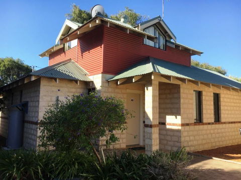 Amalfi Resort - Melbourne Tourism 6