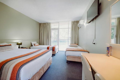 Artesian Spa Motel - Melbourne Tourism 16