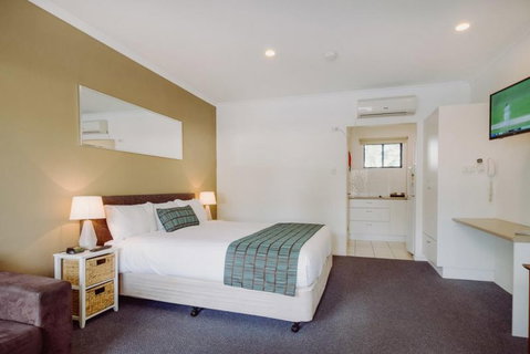Artesian Spa Motel - Melbourne Tourism 6