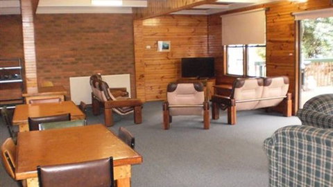 Feathertop Chalet - Melbourne Tourism 4