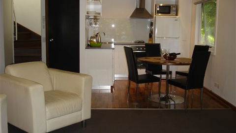 Kunala Chalet - Pinnacle Valley Resort - Melbourne Tourism 1