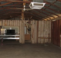 TreeTops Log Cabin - Melbourne Tourism