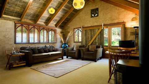 Frog Hollow Estate - Melbourne Tourism 1