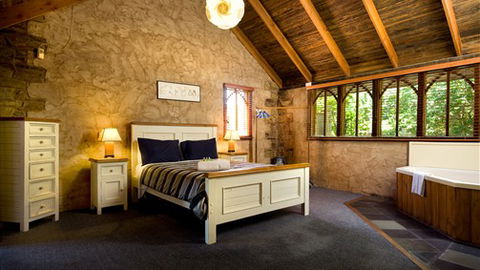 Frog Hollow Estate - Melbourne Tourism 0