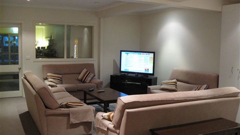 Ajax Ski Club - Melbourne Tourism 7