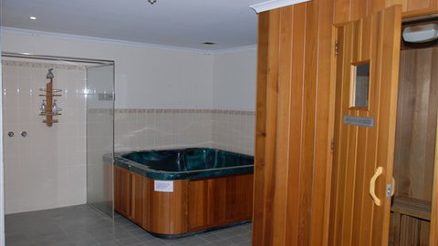 Summit Ridge Alpine Lodge - Melbourne Tourism 6