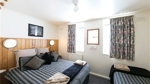 Pretty Valley Alpine Lodge - Melbourne Tourism 0