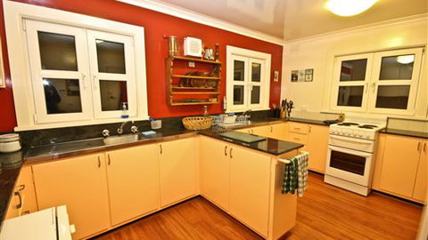 Red Onion Ski Chalet - Melbourne Tourism 2