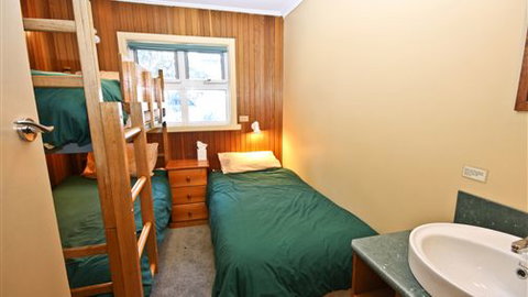 Red Onion Ski Chalet - Melbourne Tourism 6