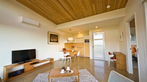Aalborg Bright - Melbourne Tourism 4